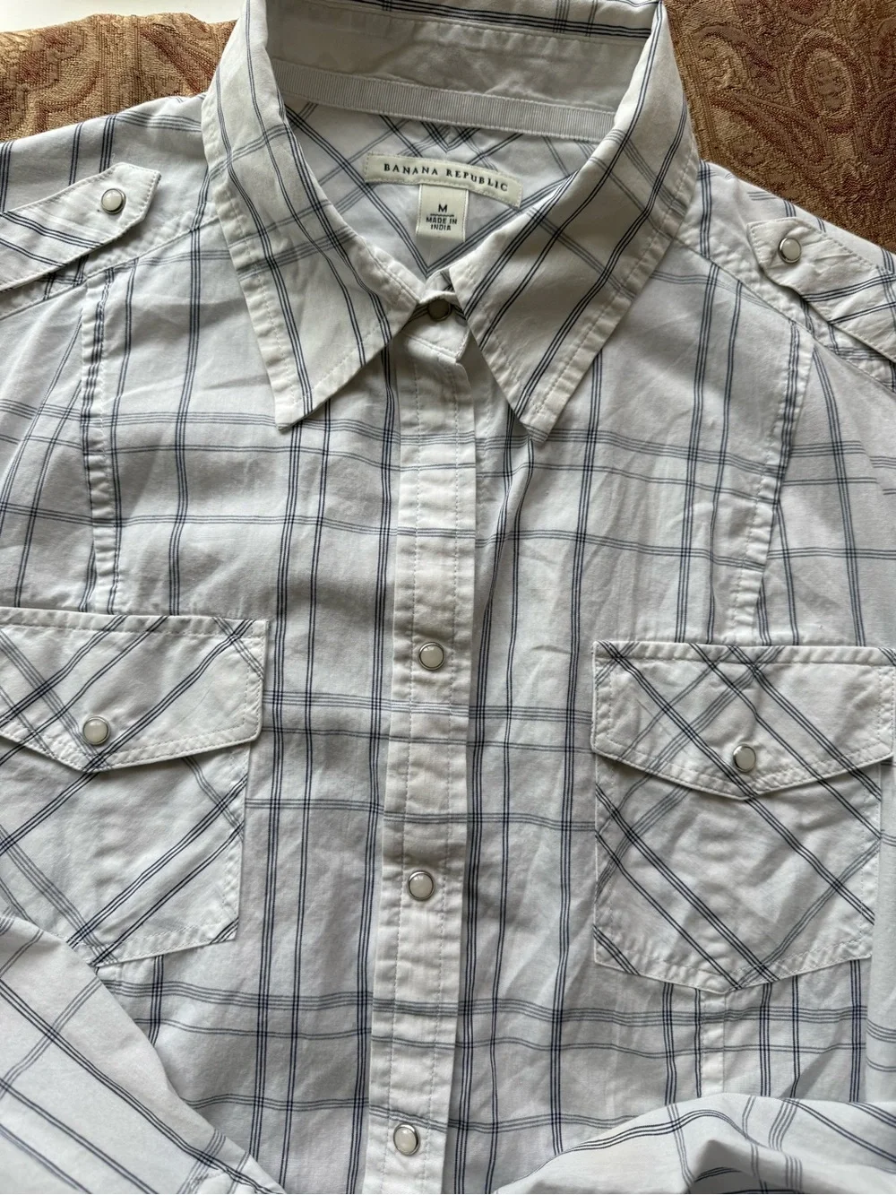 Men's Banana Republic Medium White, Black Pearl Buttoned Dress Shirt